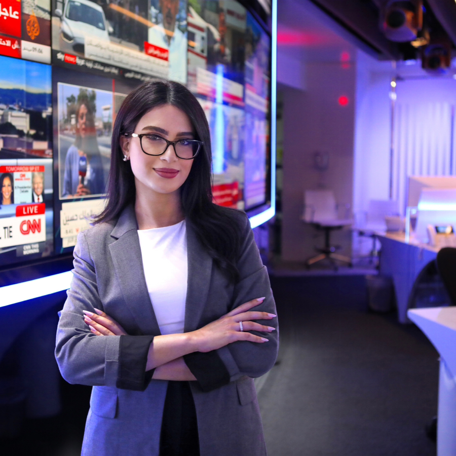 Amira Zahra Imouloudene, Gary Adey